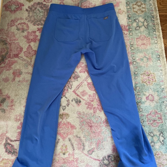 Figs Livingston scrub pants in ceil blue - Picture 2 of 2